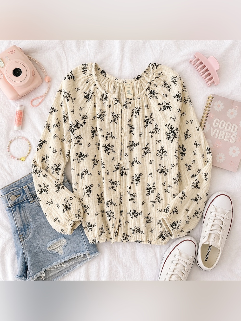 Girl’s Cream Floral Button-Front Long-Sleeve Top